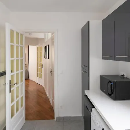 Apartment Av Republique Design And Cozy